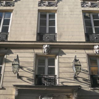 Bureau privé 11 m² 2 postes Location bureau Rue de Miromesnil Paris 75008 - photo 1